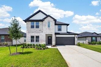 Building Photo - 31131 Royal Acrs Ct