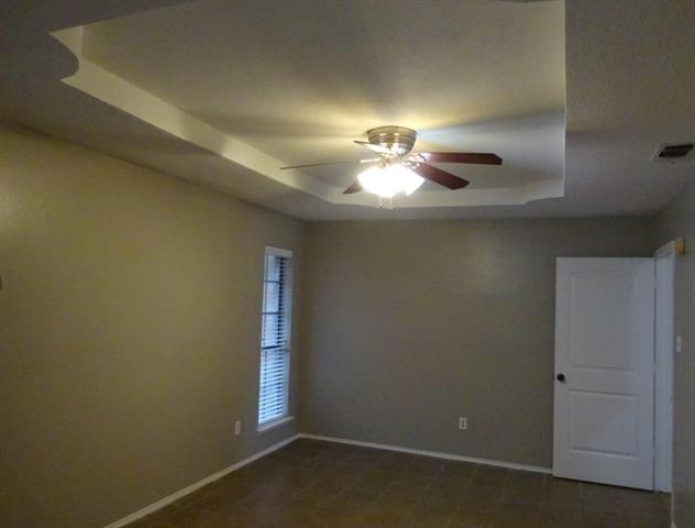 Building Photo - 544 Bluebird Ln