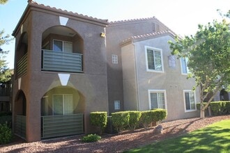 Building Photo - 7730 Secret Shore Dr