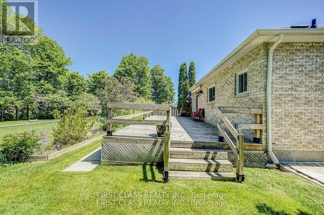 Photo du bâtiment - 1905 Webster Blvd