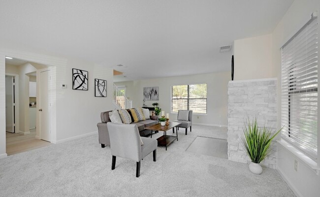 Building Photo - 2230 Juniper Hl