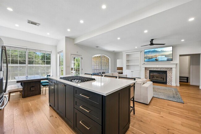 Foto del edificio - 10021 Planters Woods Dr