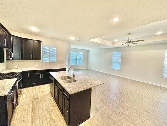 Foto del edificio - 2409 Rooster Lane