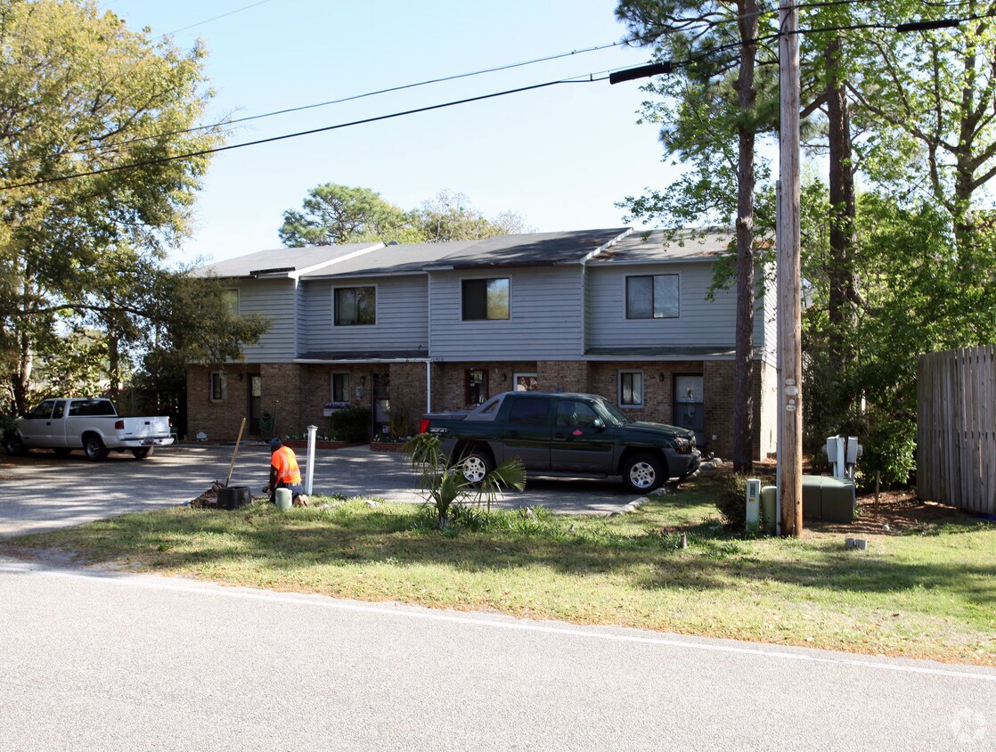 Primary Photo - 408 75th Ave N