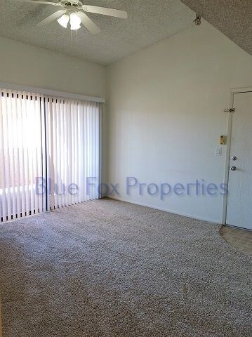 Building Photo - 2194 N Pantano Rd