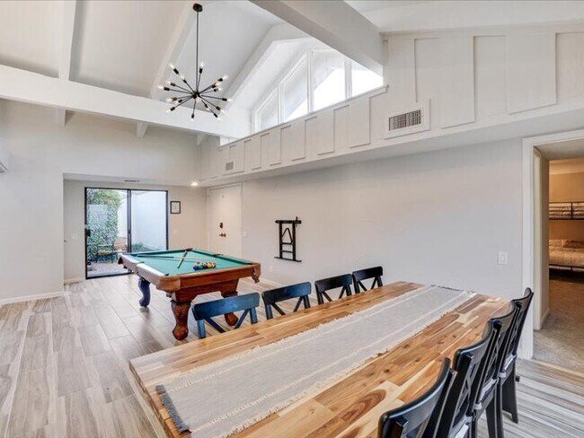 Building Photo - 610 W Northgate Dr