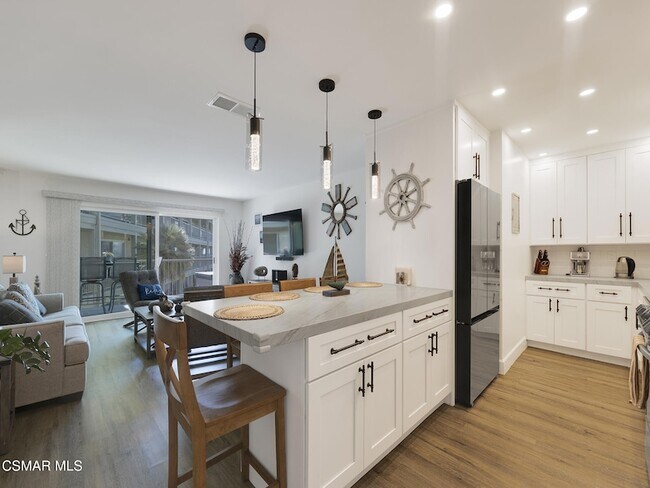 Foto del edificio - 787 Reef Cir