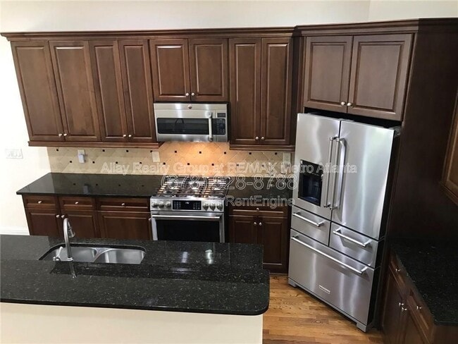 Building Photo - 2673 Rivers Edge Dr NE