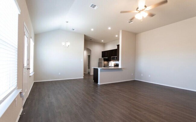 Foto del edificio - 617 Grayson Ln