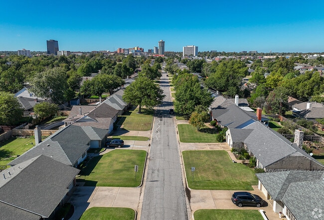 Wileman 3 is a quiet neighborhood near retail and dining.