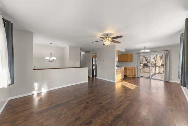 Foto del edificio - 1614 Lucylle Ave