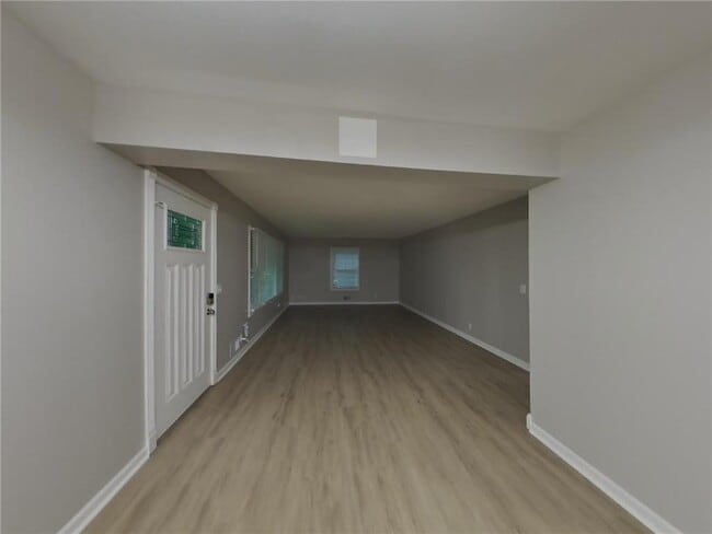 Building Photo - 408 Riverview Dr