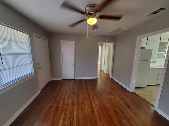 Building Photo - 8706 Cardella Ave