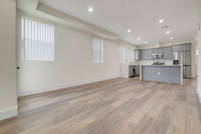 Foto del edificio - A beautifully designed and renovated 4 bed...