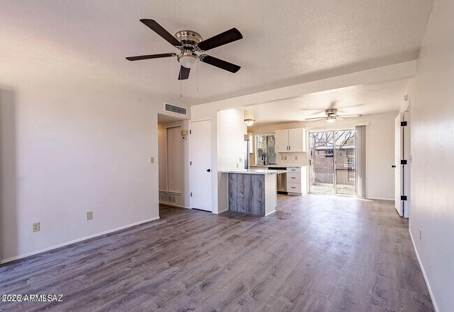 Foto del edificio - 3722 S Bellingham Pl