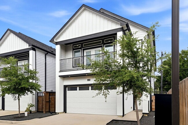 Foto del edificio - 6476 T C Jester Blvd