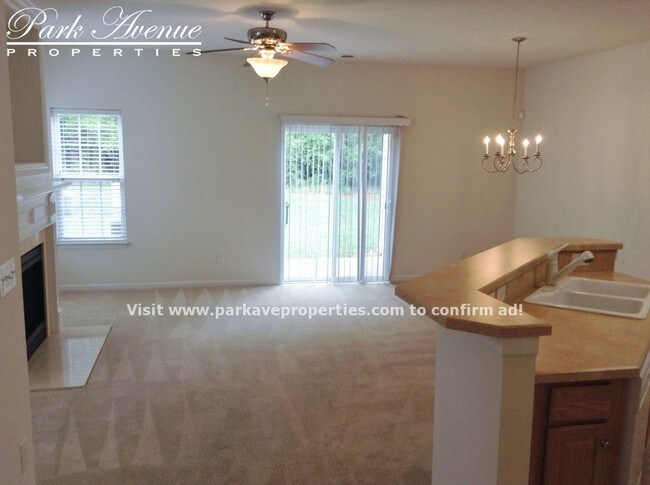 Foto del edificio - 5718 Bent Creek Cir - Pending Lease