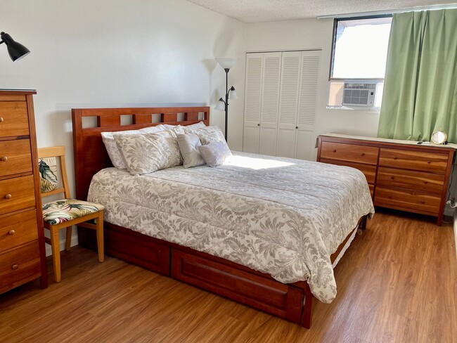 Building Photo - Royal Kuhio - Fully Furnished 1 Bedroom