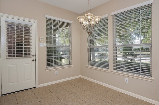 Building Photo - 50 E Pipers Green St