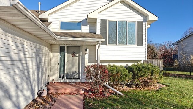 Building Photo - 1943 Parkway Ave