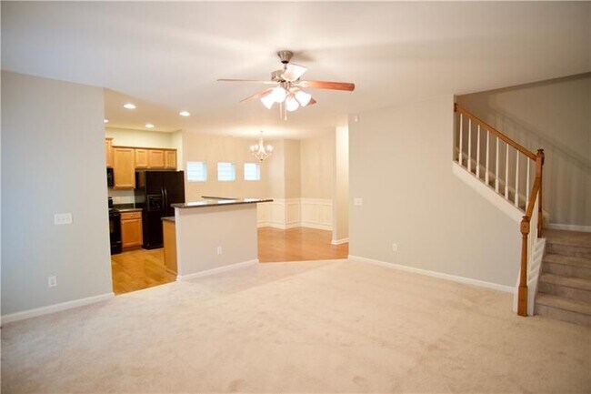 Foto del edificio - 334 Pin Oak Ave