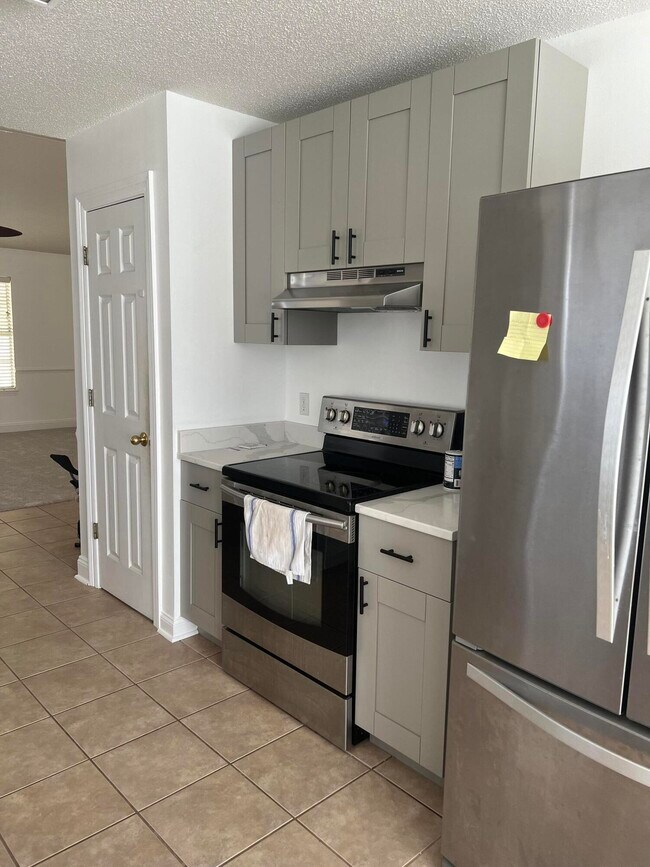 Foto del edificio - 5149 Whitehurst Ln