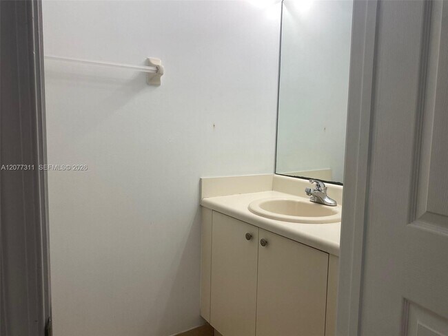 Building Photo - 4218 Vineyard Cir