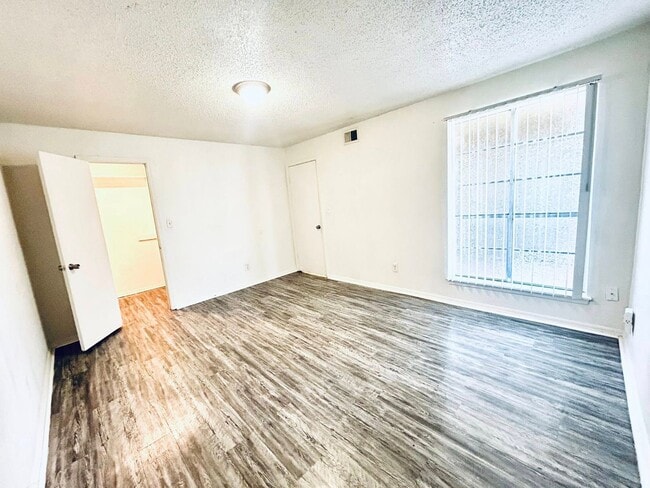 Interior Photo - Sonterra Apartments (OK)