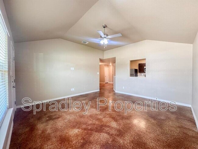Building Photo - 1009B Bandera Ct