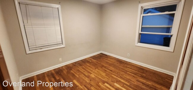 Building Photo - 3 br, 2 bath House - 335 E 232nd St