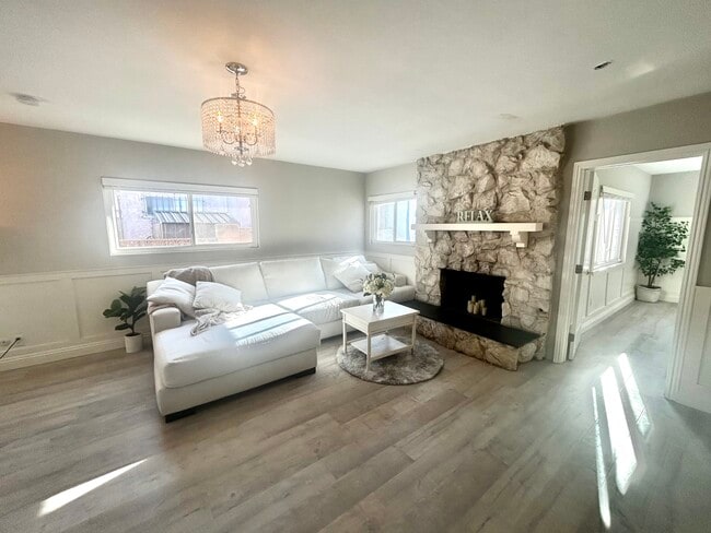 Foto del edificio - 719 N Cabrillo Ave