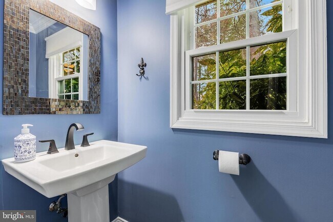 Foto del edificio - 1700 Chester Mill Rd