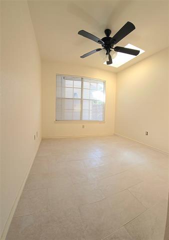 Building Photo - 9619 Park Highlands Dr