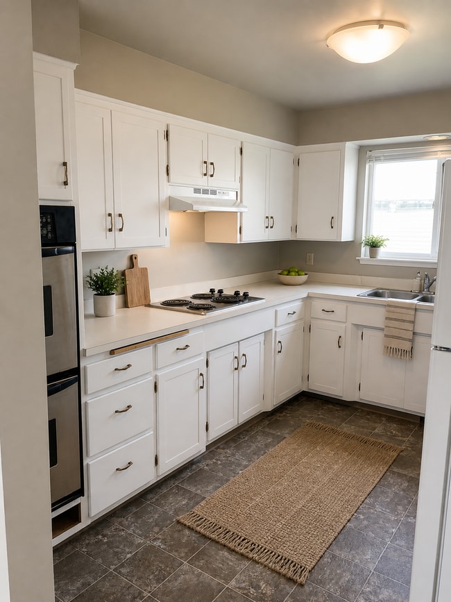 Building Photo - Big Home, Big Possibilities! 6 bed 2 bath in Selah!
