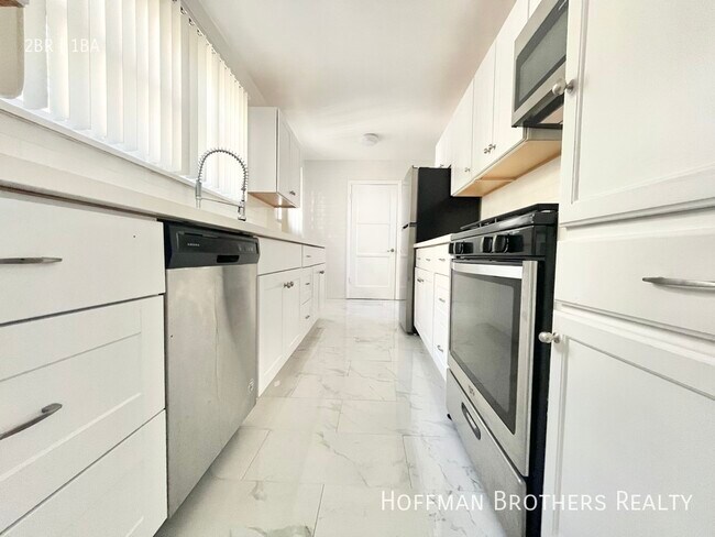 Building Photo - 1839 S Beverly Glen Blvd