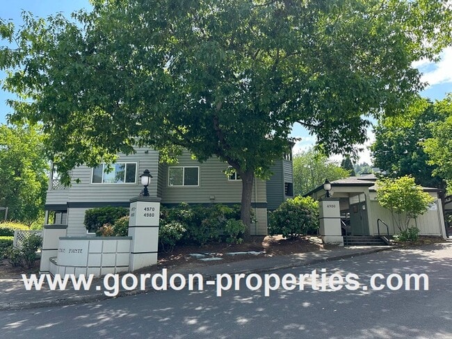 Building Photo - S Landing Dr - South waterfront 2 bedroom ...