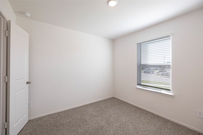 Foto del edificio - 3823 Axyl Run Ct