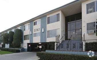 Primary Photo - 3747 S Sepulveda Blvd