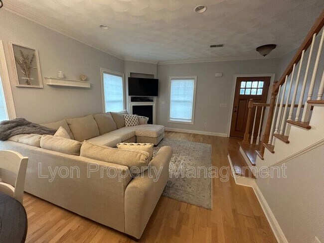 Foto del edificio - 83 Waverly St