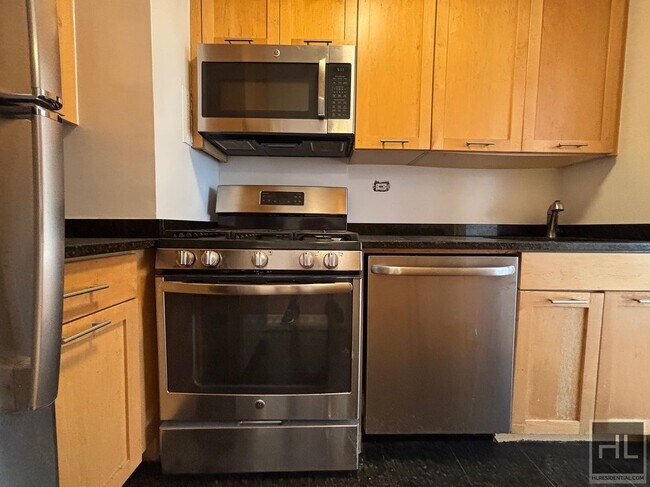 Building Photo - East 79th Street