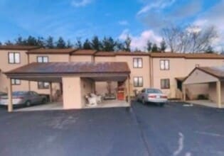 Building Photo - 1175 Pebble Dr