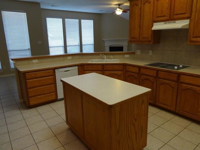 Building Photo - 2817 White Rock Dr