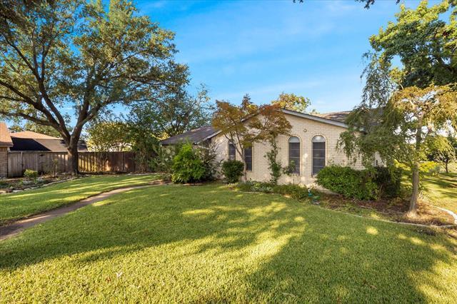 Building Photo - 2733 Biloxi Ln