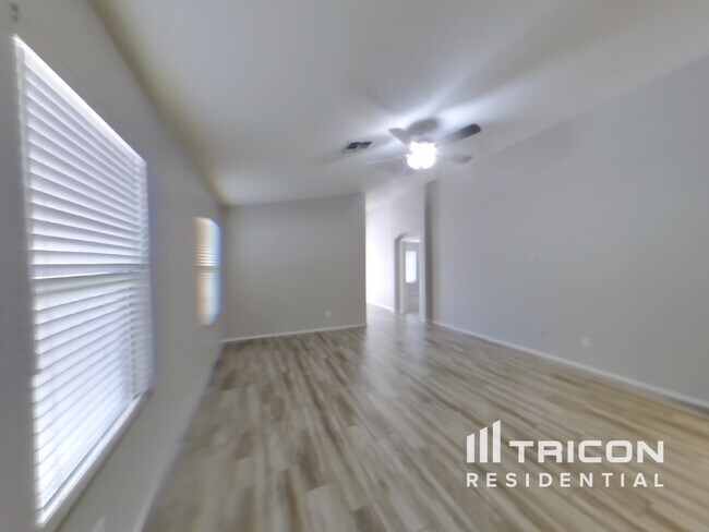 Foto del edificio - 9726 E Butte St