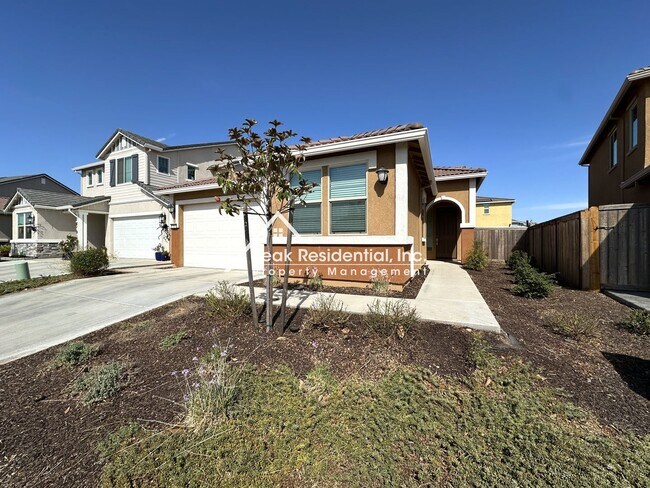Foto del edificio - Updated 4bd/2ba Home with 2 Car Garage