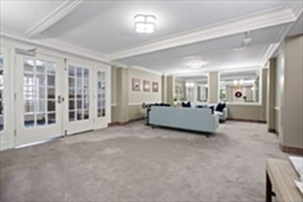 Building Photo - 280 Beacon St