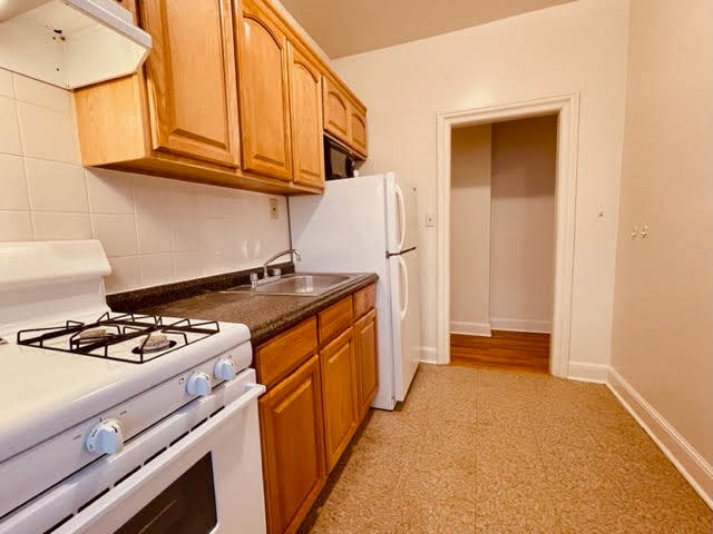 Building Photo - 62 Ettrick Ter