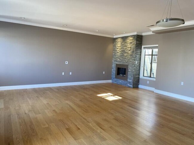 Building Photo - 1 bedroom in San Francisco CA 94133