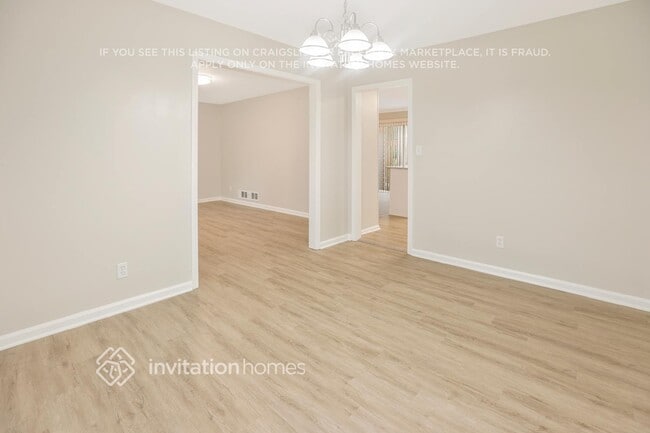Building Photo - 3570 Greentree Farms Dr
