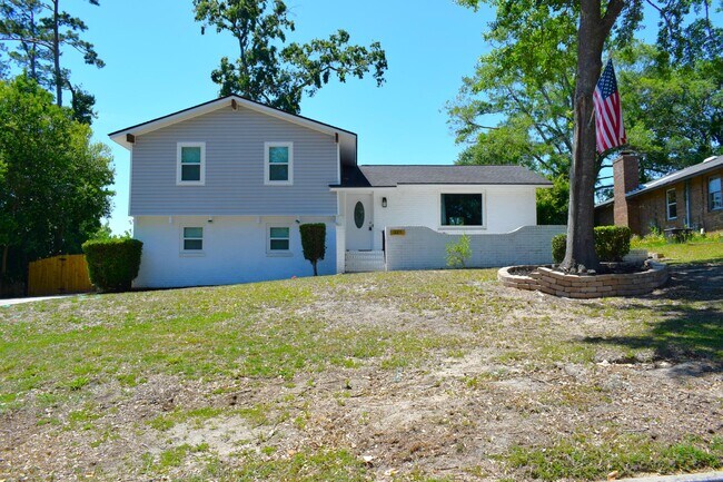Foto del edificio - 321 Oak Lake Dr